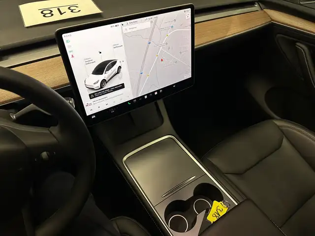 Tesla Model Y view 17