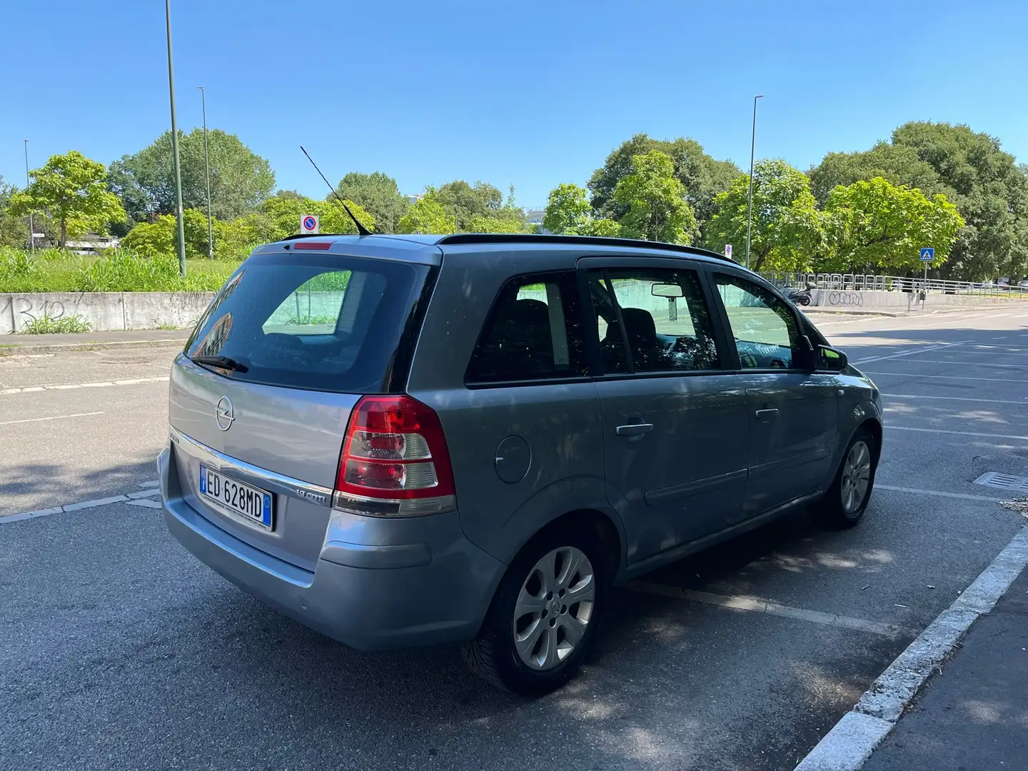 Opel Zafira 1.9 cdti Cosmo 120cv - 2