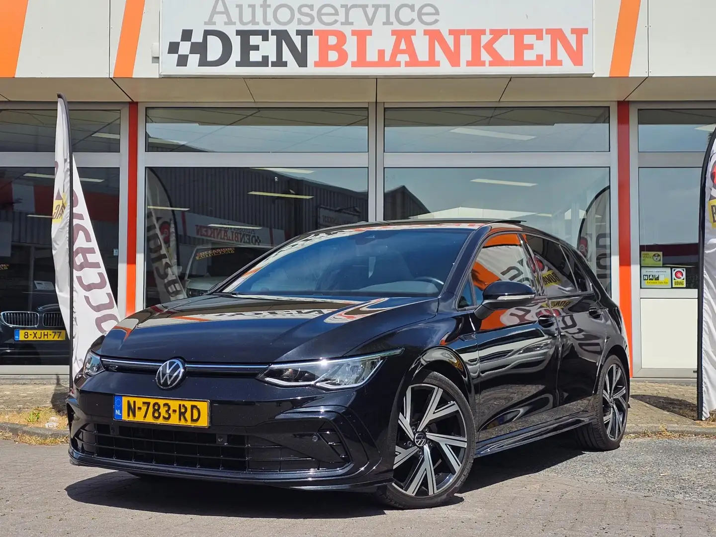 Volkswagen Golf 1.5 eTSI R-Line Bns Automaat BJ.2021 / Panodak / N Noir - 1