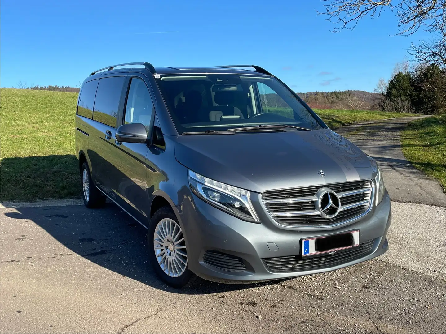 Mercedes-Benz V 220 d lang Avantgarde Aut. Grau - 1