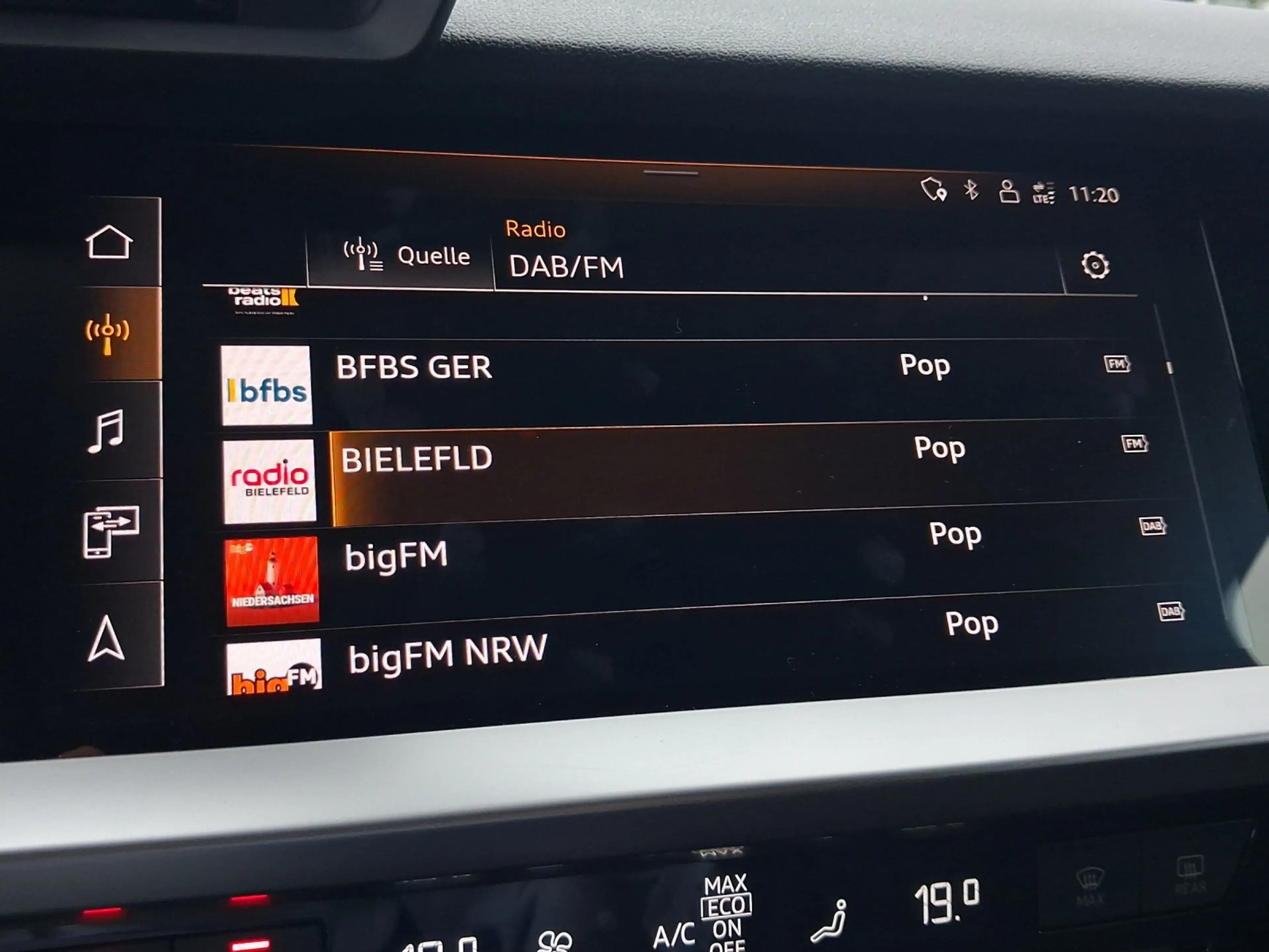 Audi A3 Sportback 45 TFSI e S line ACC Ambiente Navi RF... — photo 25