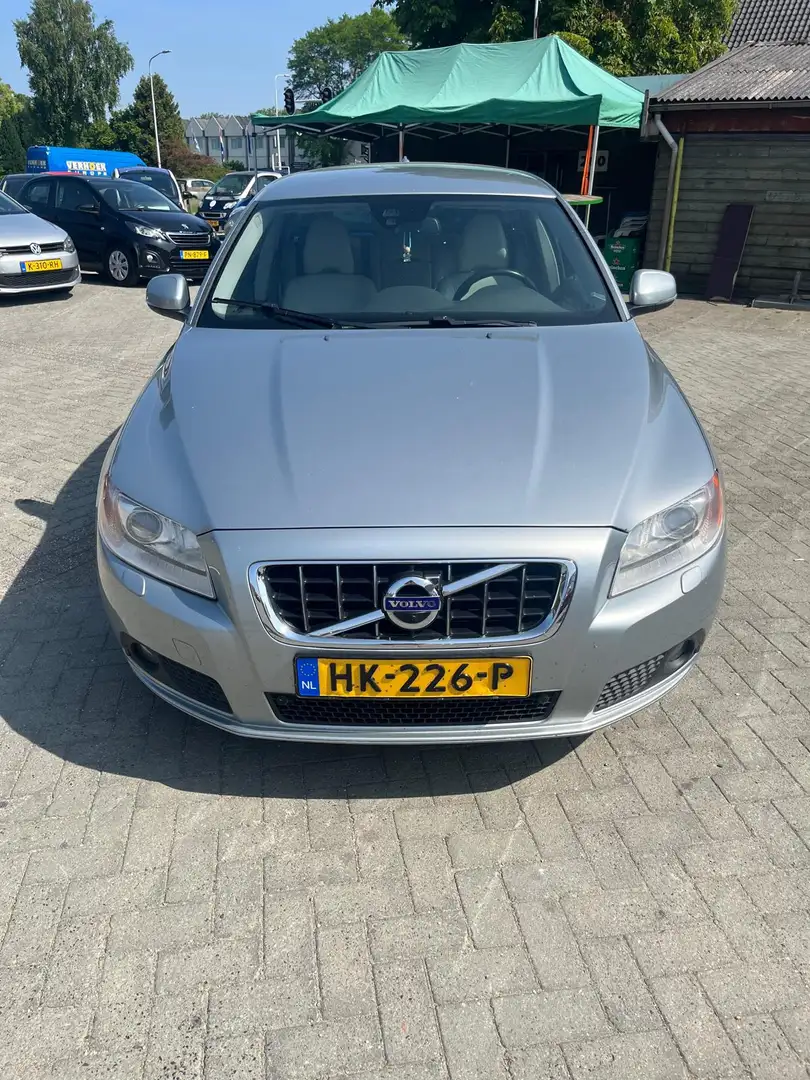 Volvo V70 2.0 T5 LEER LM VELGEN ECC STOELVERWARMING ETC ETC Gris - 1