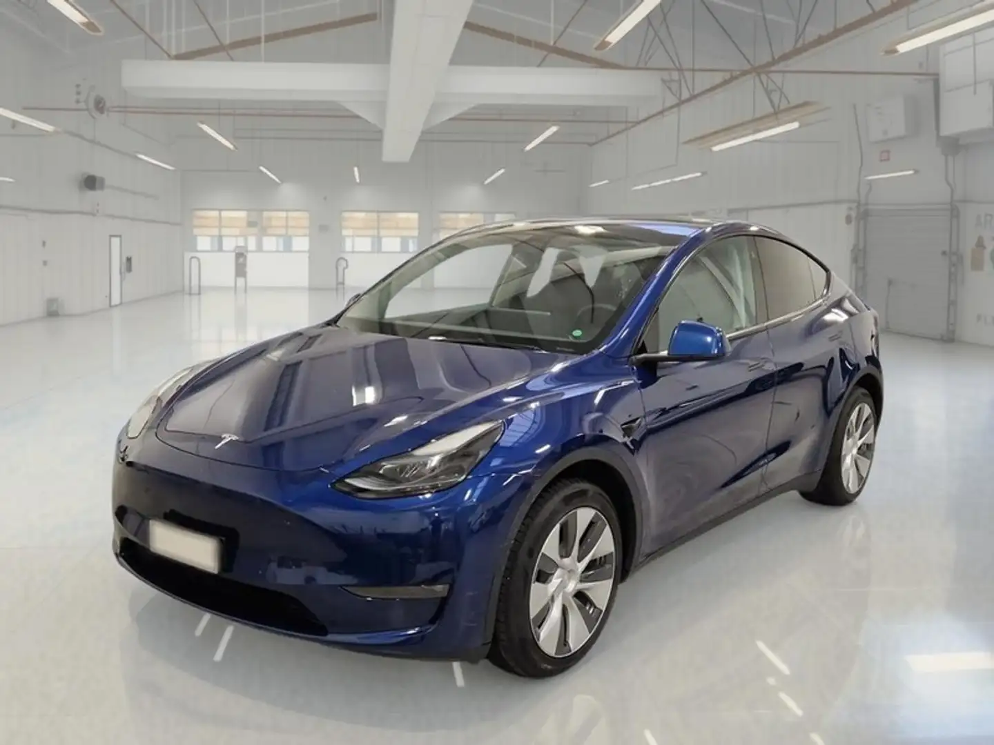 Tesla Model Y 75 kWh Dual Motor Long Range 4WD aut. - 1