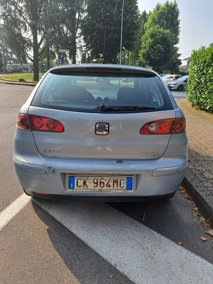 SEAT Ibiza 5p 1.4 16v Stylance (signo) c/clima - 2