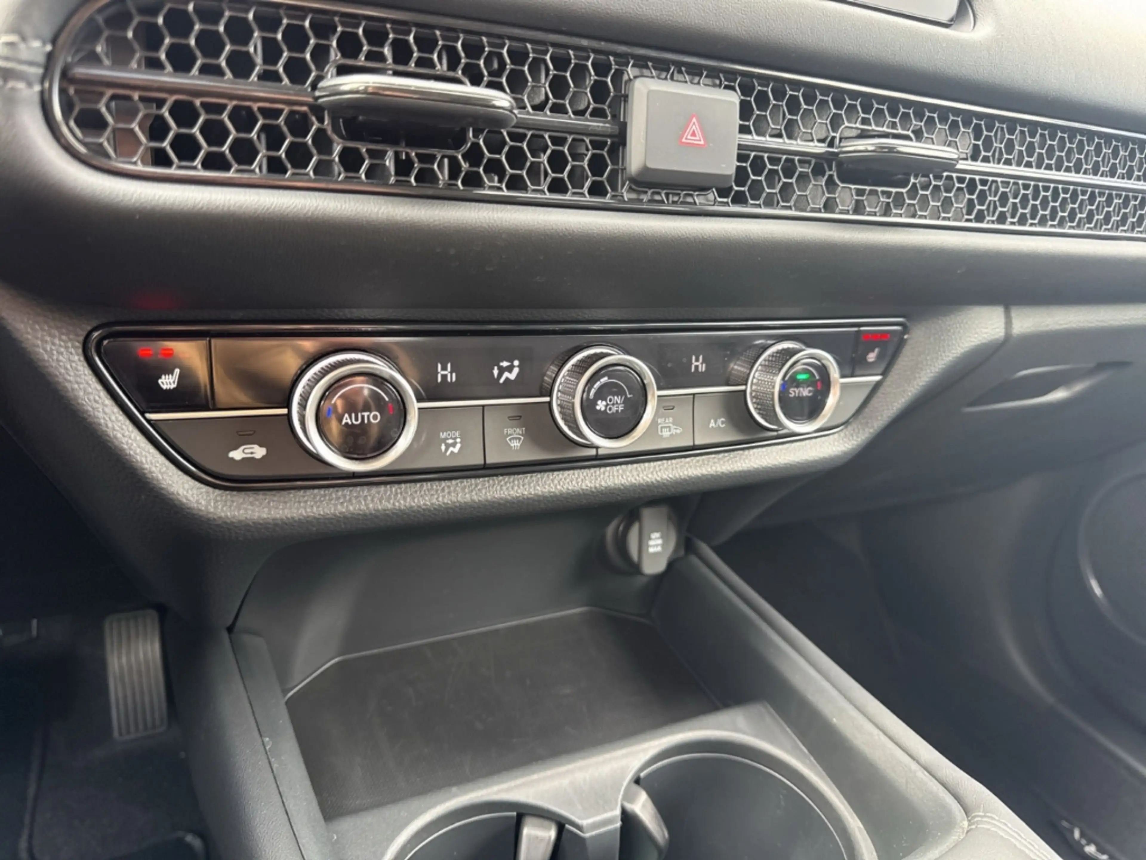 Honda ZR-V e HEV Elegance Black Navi Kamera LED PDC — photo 24