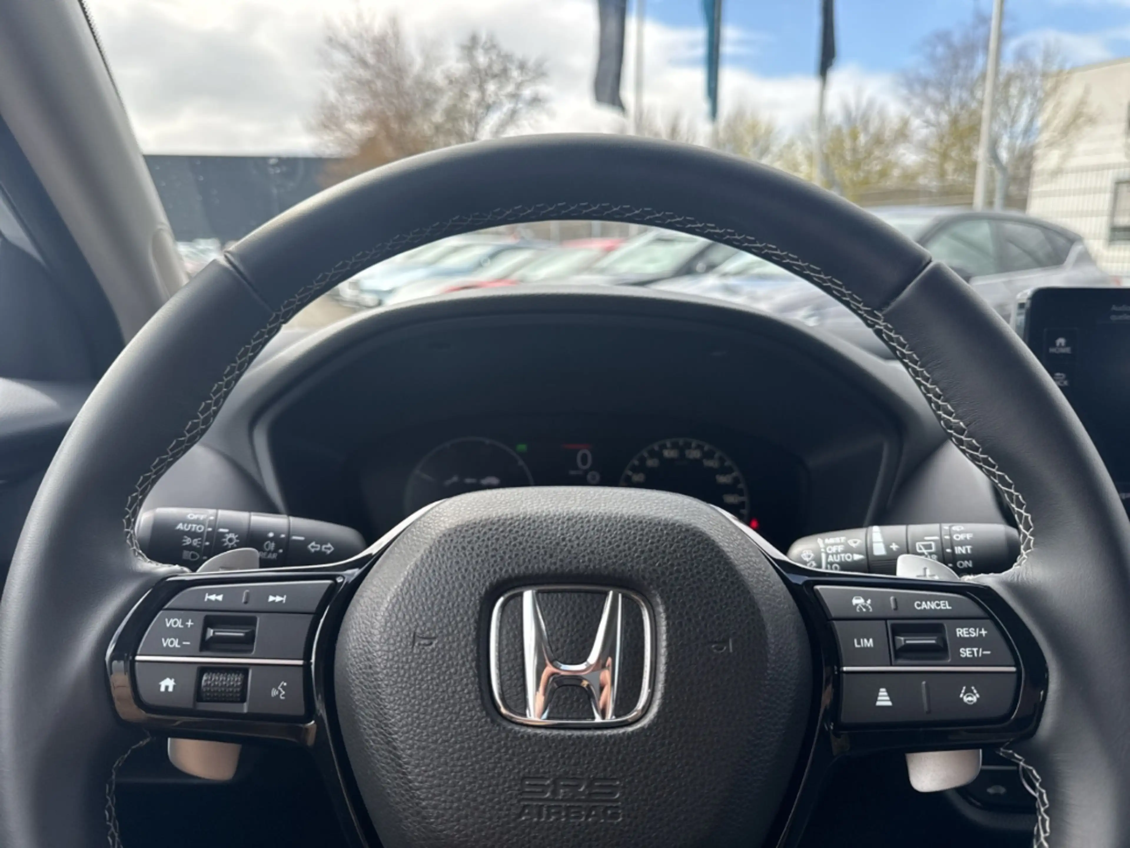 Honda ZR-V e HEV Elegance Black Navi Kamera LED PDC — photo 12