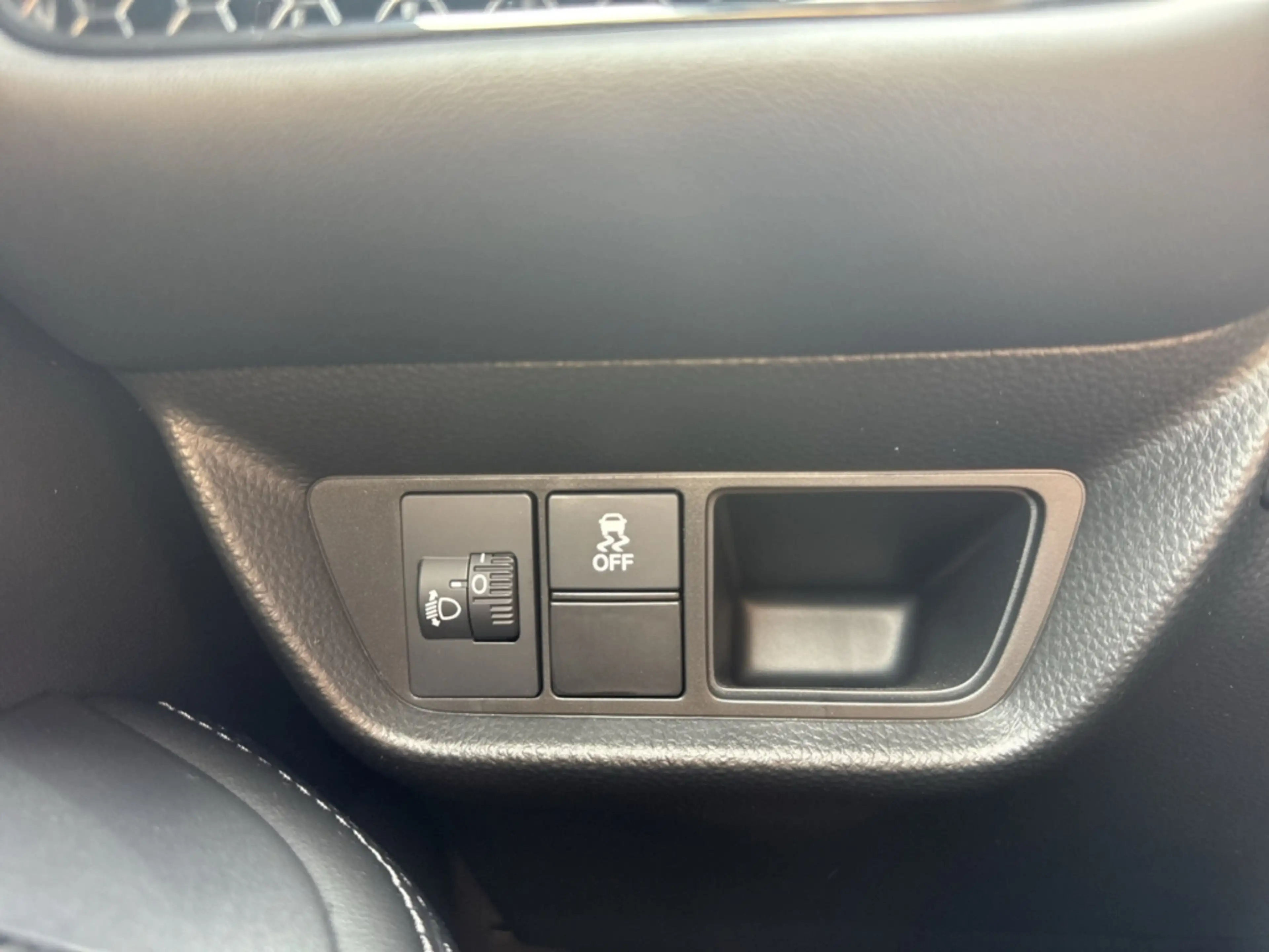 Honda ZR-V e HEV Elegance Black Navi Kamera LED PDC — photo 27