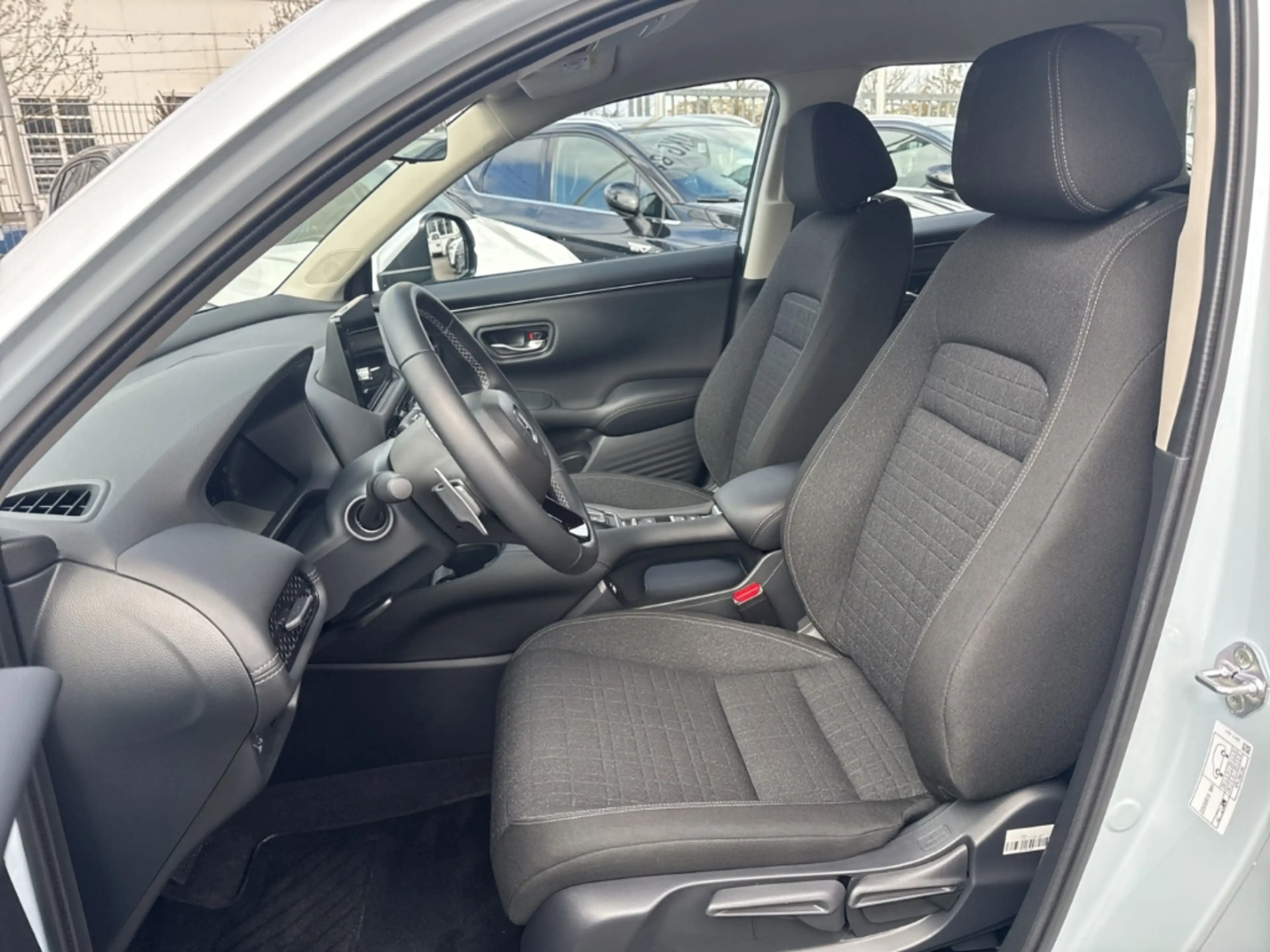 Honda ZR-V e HEV Elegance Black Navi Kamera LED PDC — photo 7