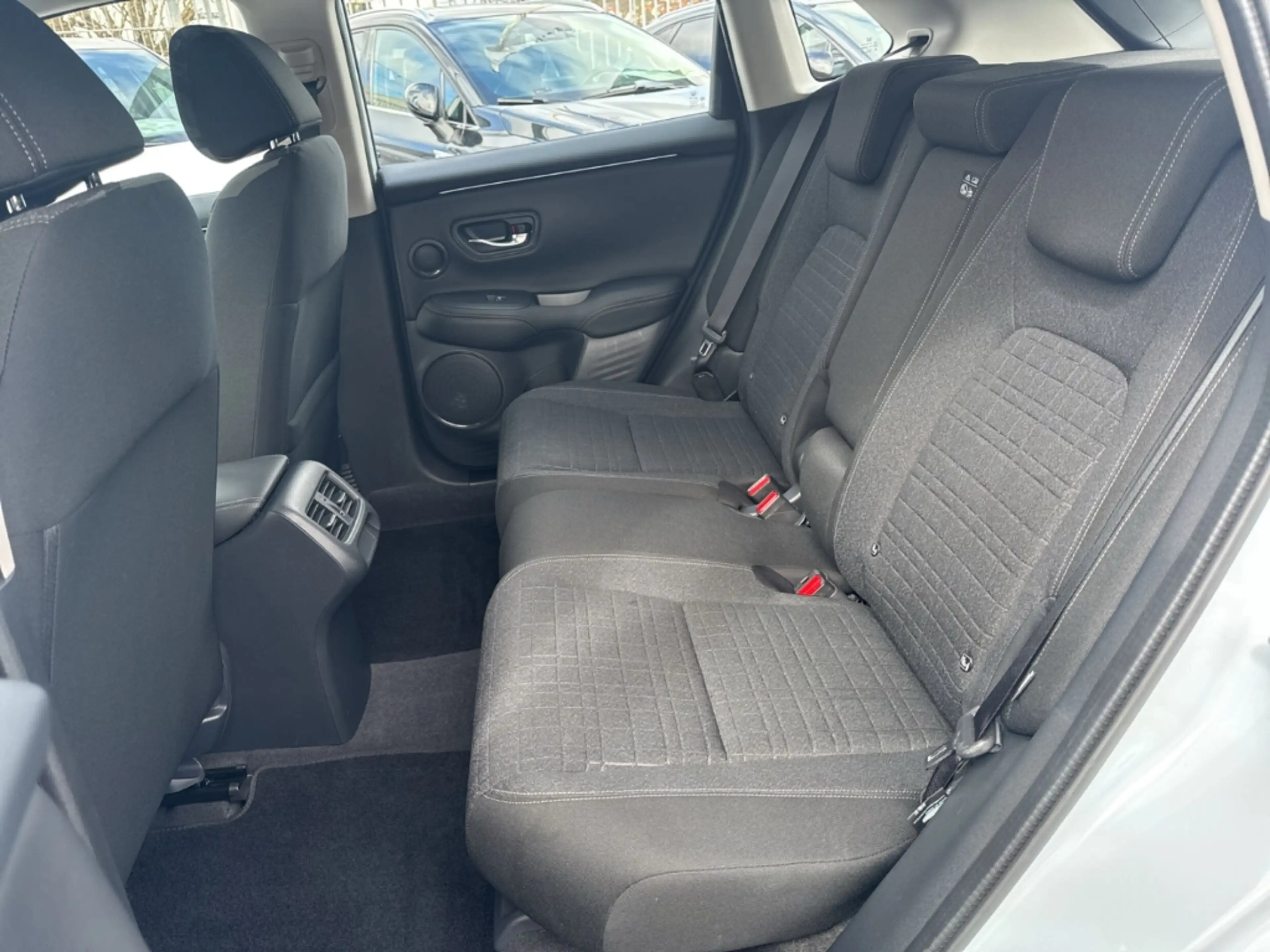 Honda ZR-V e HEV Elegance Black Navi Kamera LED PDC — photo 28