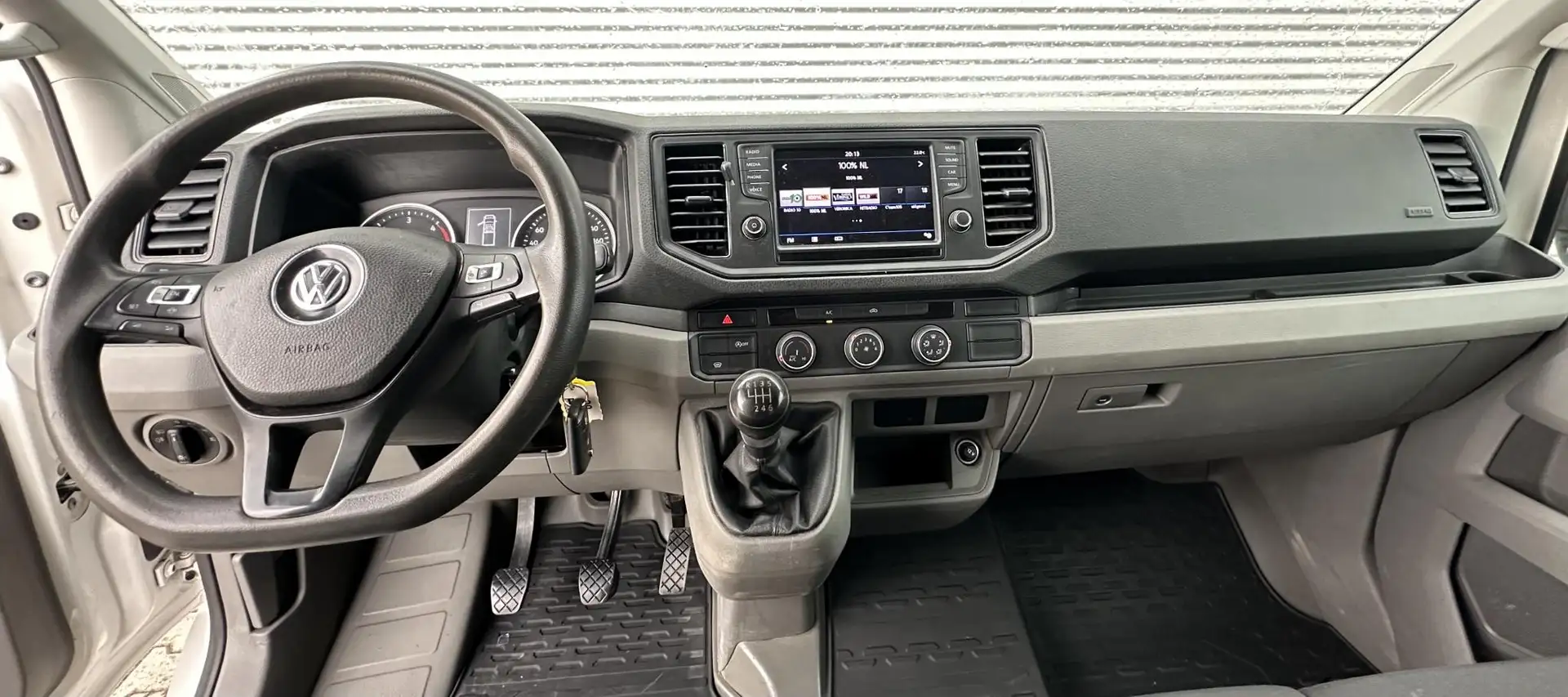 Volkswagen Crafter 35 2.0 TDI L3 DC Highline openlaadbak Wit - 2