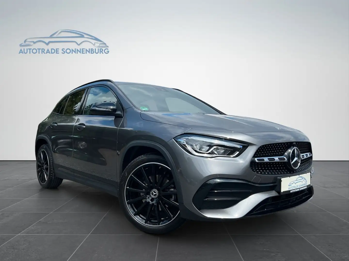 Mercedes-Benz GLA 200 /AMG LINE/AUT./KAM/WIDESCREEN/NIGHT/LED Gris - 1