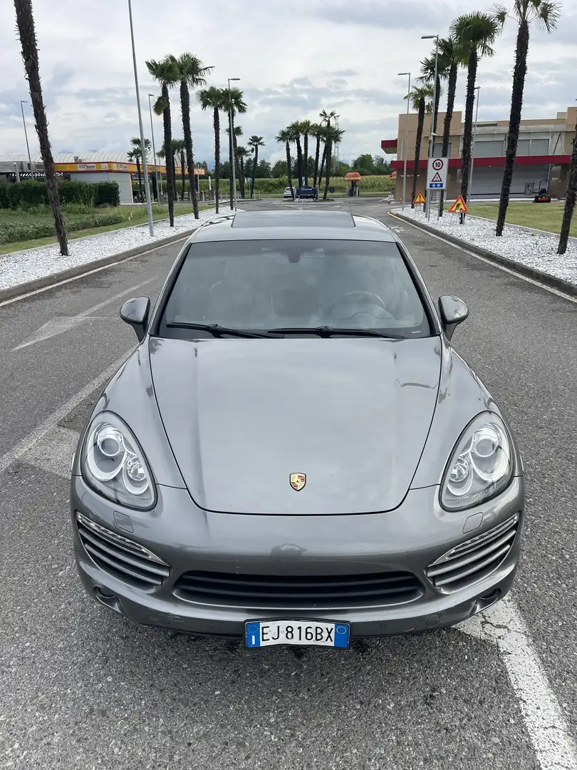 Porsche Cayenne Cayenne II 2010 3.0 V6 tdi 245cv tiptronic Grigio - 2
