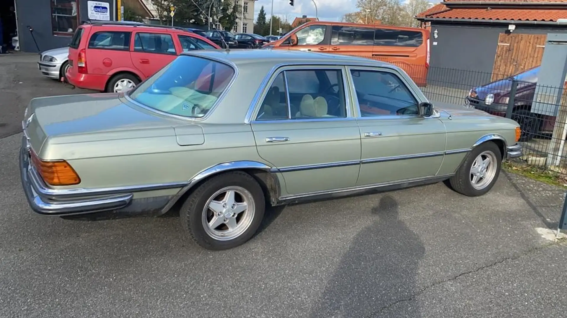 Mercedes-Benz 350 SE   Oldtimer /W116 /Automatik /Schiebedach Vert - 2