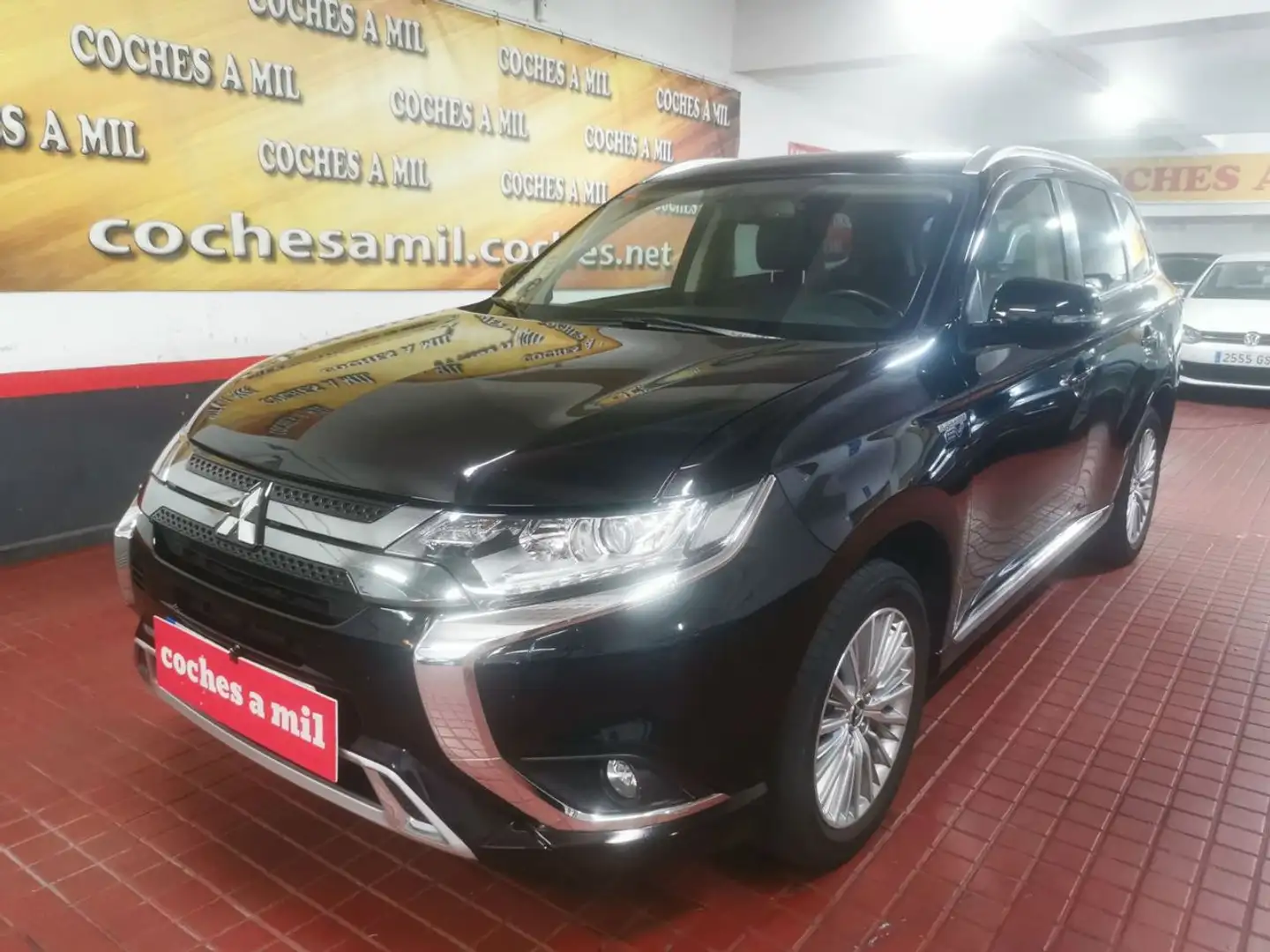 Mitsubishi Outlander PHEV Motion 4WD Negro - 2