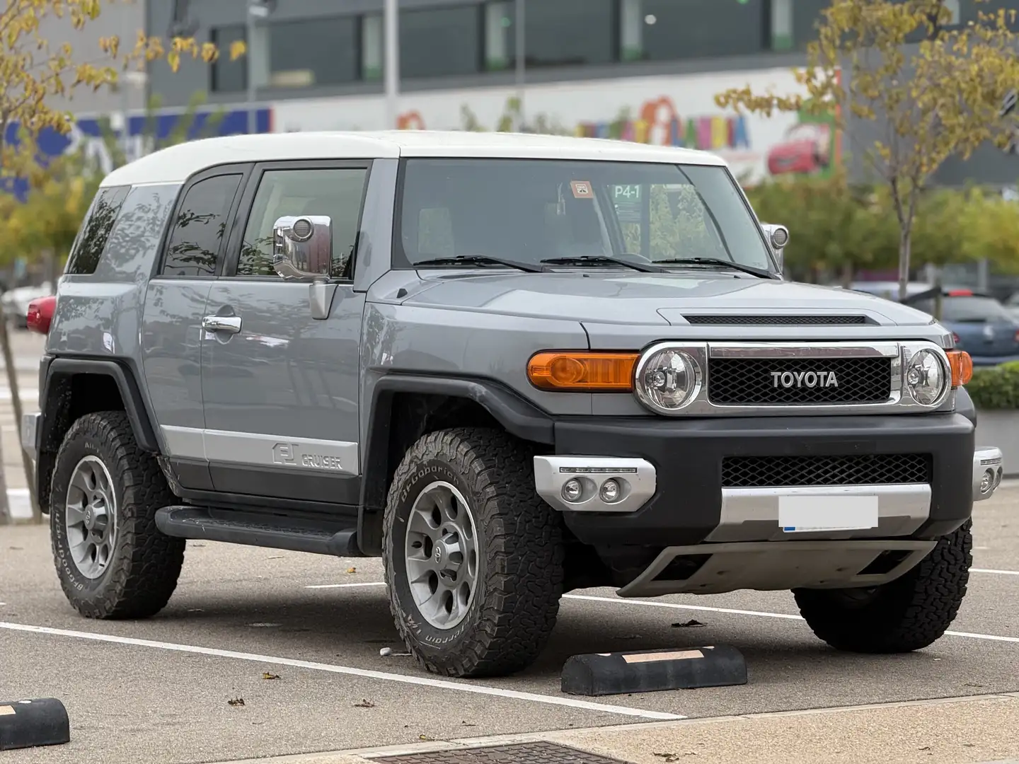 Toyota FJ Cruiser V6 de 270 CV Gri - 1