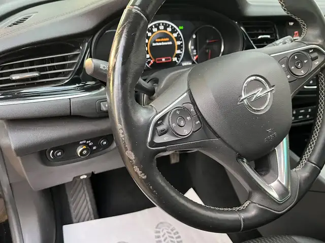 Opel Insignia view 12