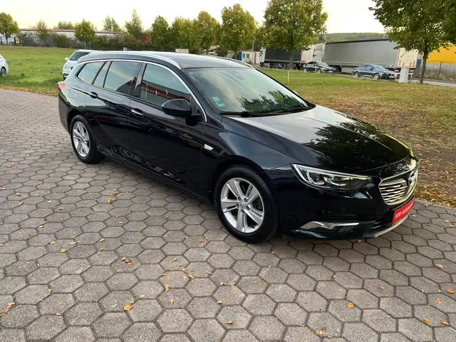 Opel Insignia view 2