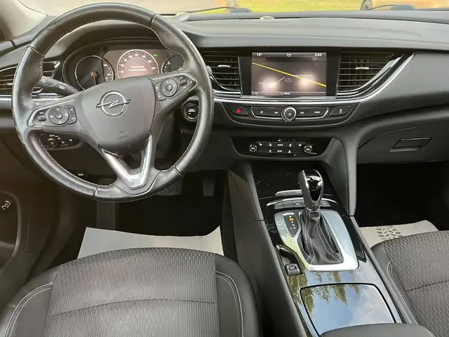 Opel Insignia view 11