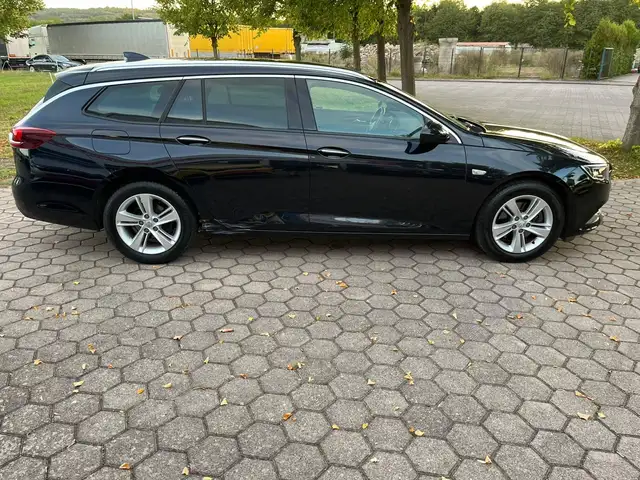 Opel Insignia view 5