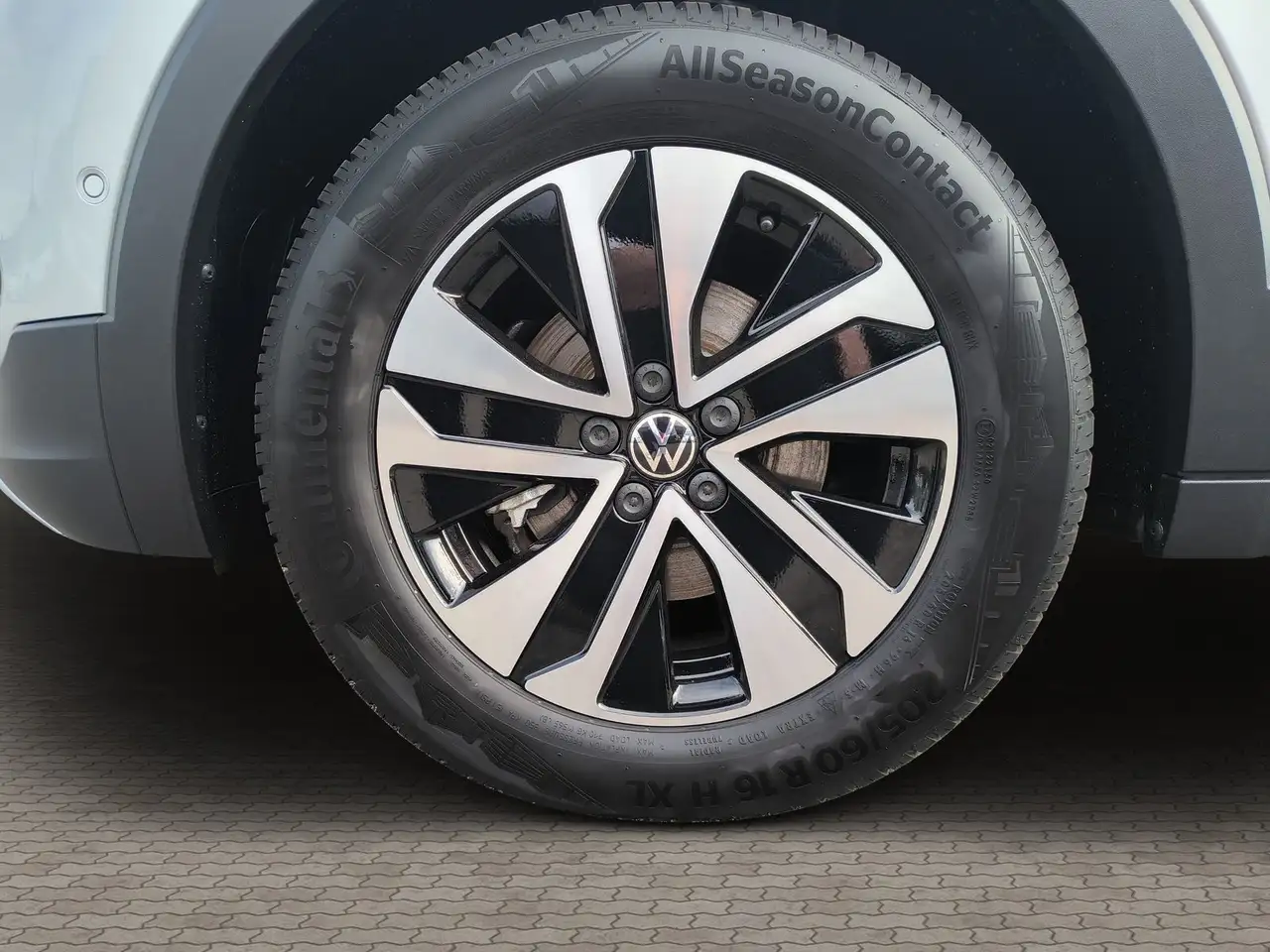 Volkswagen T-Cross Energy 1.0 l TSI OPF AHK 2