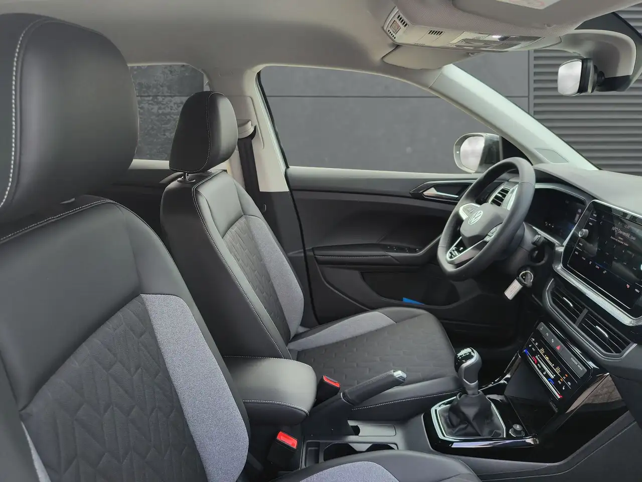 Volkswagen T-Cross Energy 1.0 l TSI OPF AHK 15
