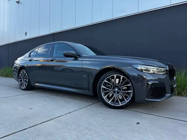 BMW 745 eAS PHEV *M-SPORTPAKKET*HK SOUND*MASSAGE*HUD*SOFTCLOSE*OPEN DAK*KEYLESS*