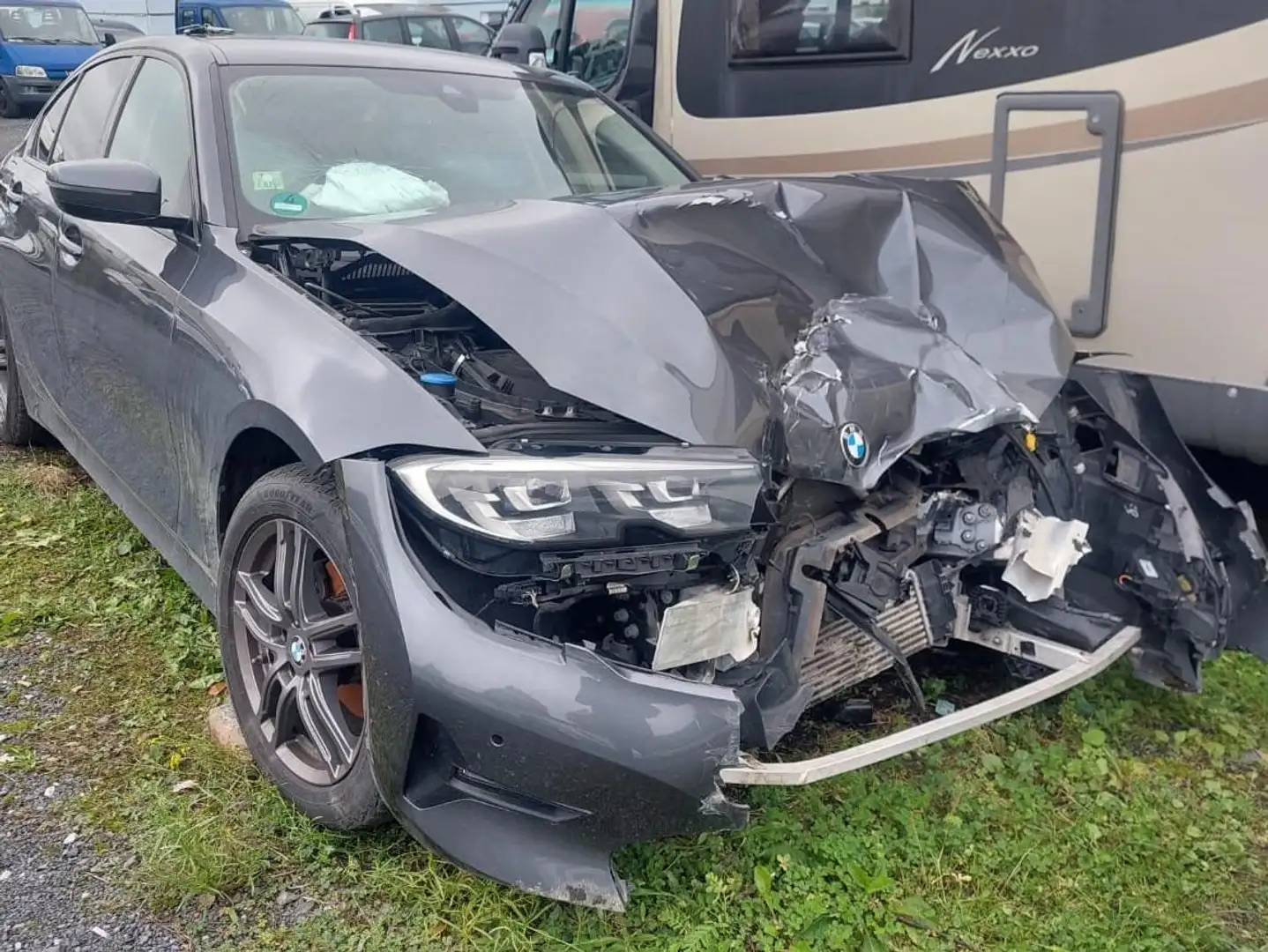 BMW 320 320 d xDrive Sport Line Grau - 2