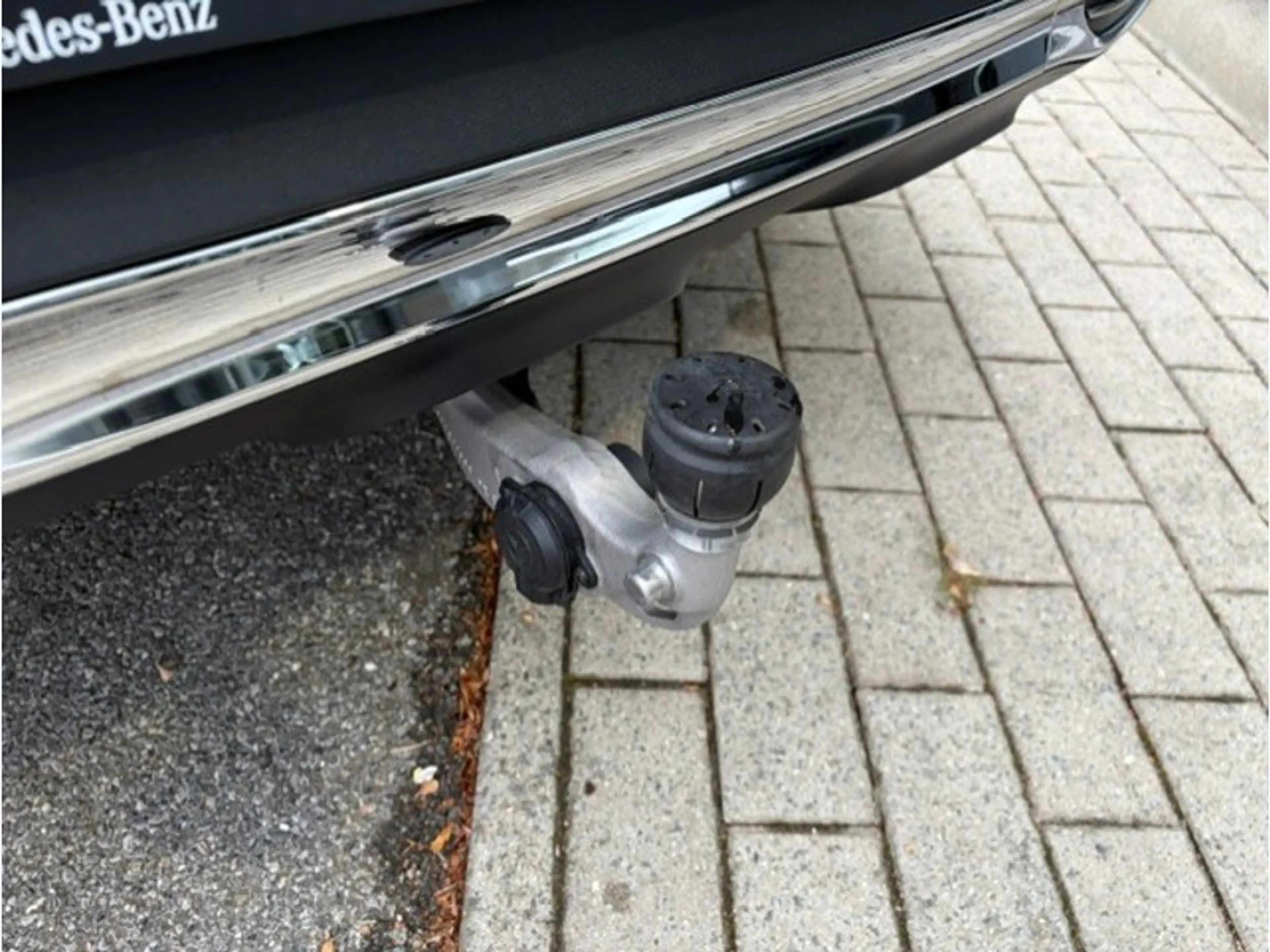 Mercedes-Benz EQE SUV 300 AMG Line — photo 12