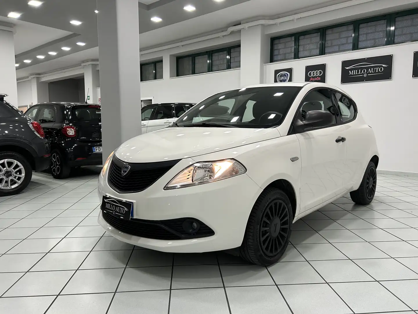 Lancia Ypsilon 1.2 Elefantino Blu s&s 69cv my19 - 2