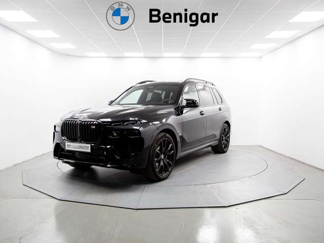 2023 BMW X7
