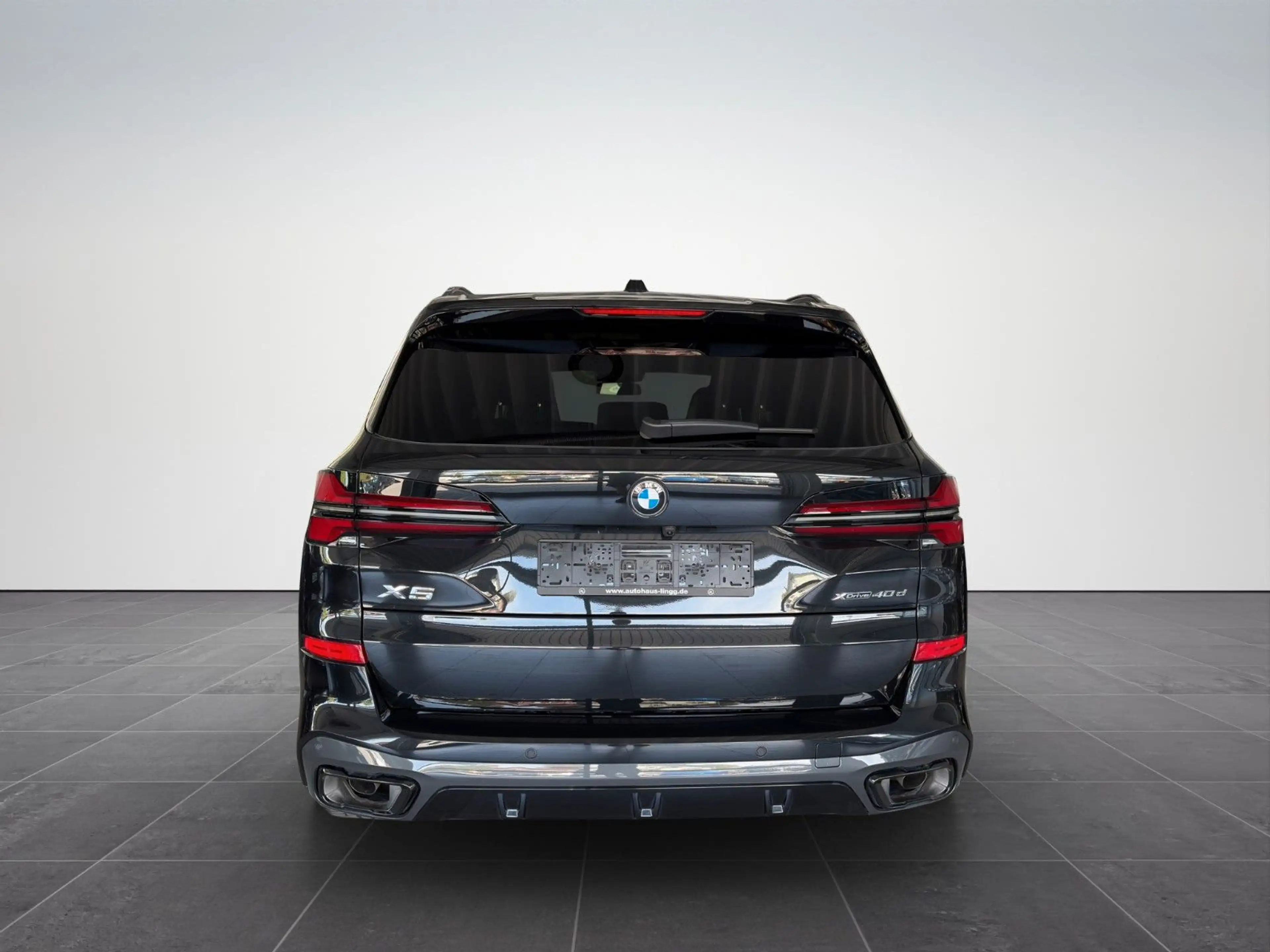 BMW X5 xDrive 40d M-SPORT PRO/LED/AHK/PAN-DA/7-SITZ/ — photo 4