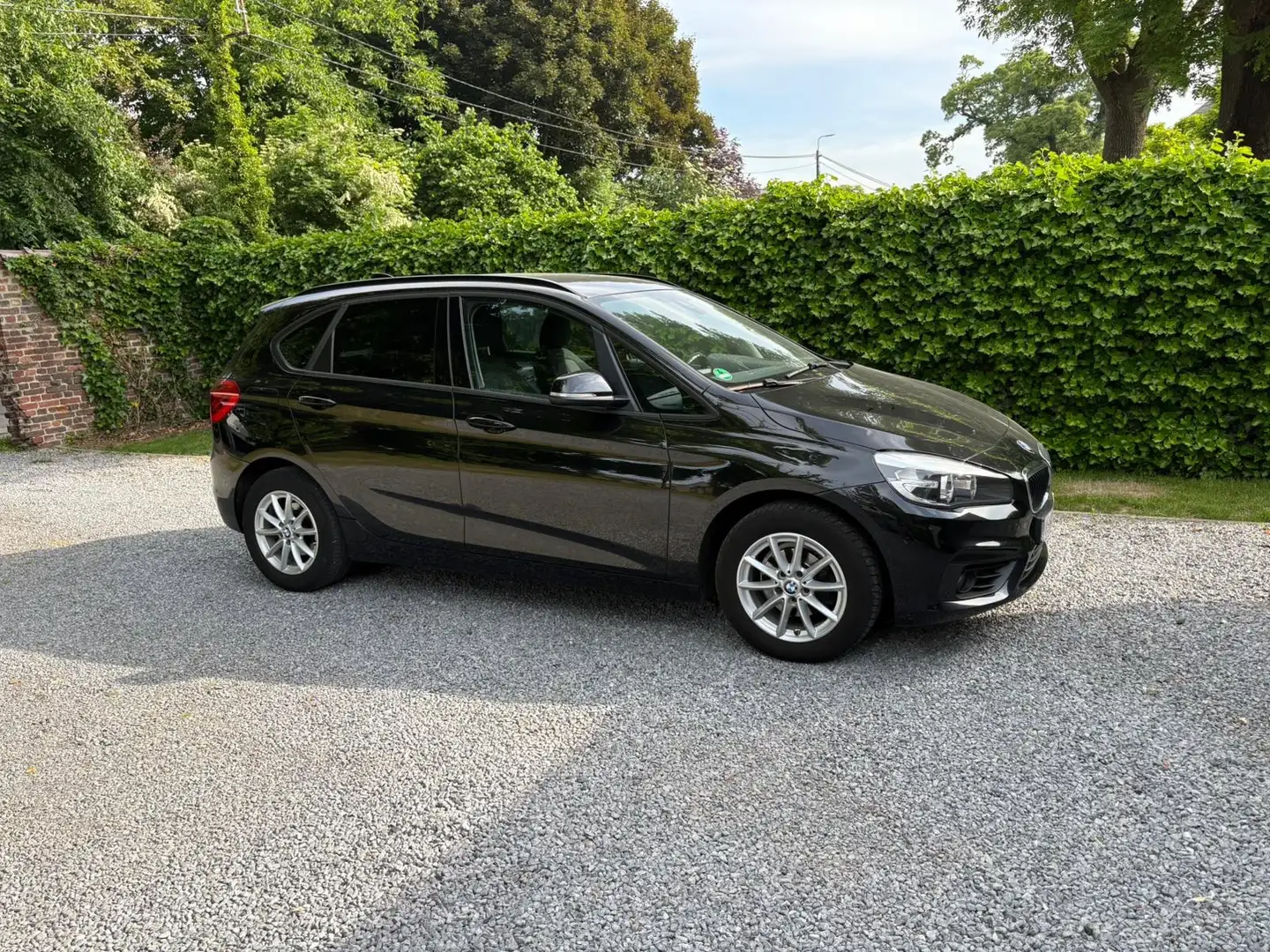 BMW 216 Active Tourer 216i JOY Edition Černá - 1