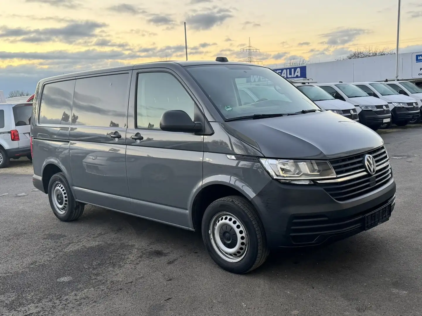 Volkswagen T6 Transporter 6.1 Kasten TDI AHK*Standheiz*PDC Grijs - 2