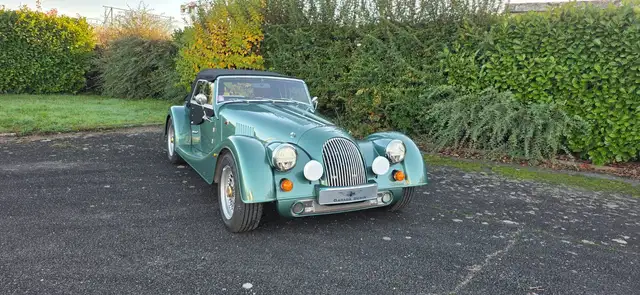 Morgan Plus 4 BMW 1999 cc – 255 Ch