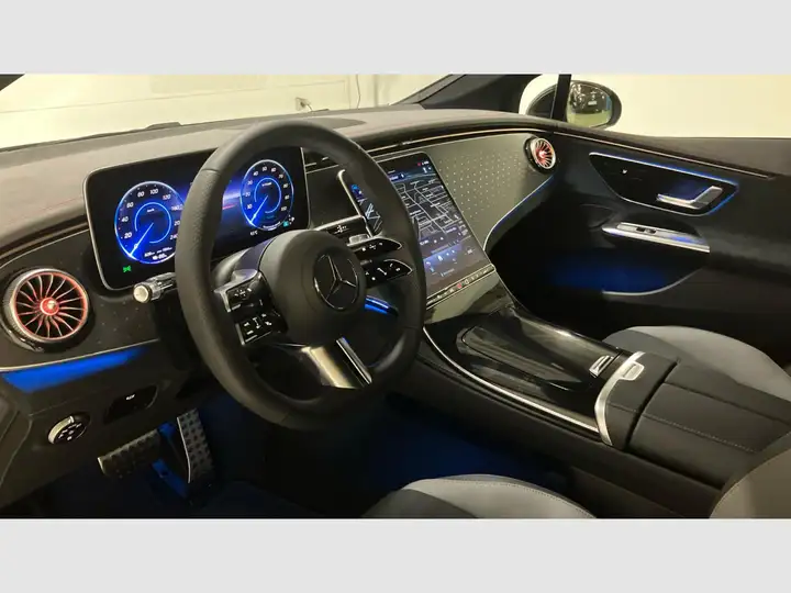 Mercedes-Benz EQE 2026, foto 6