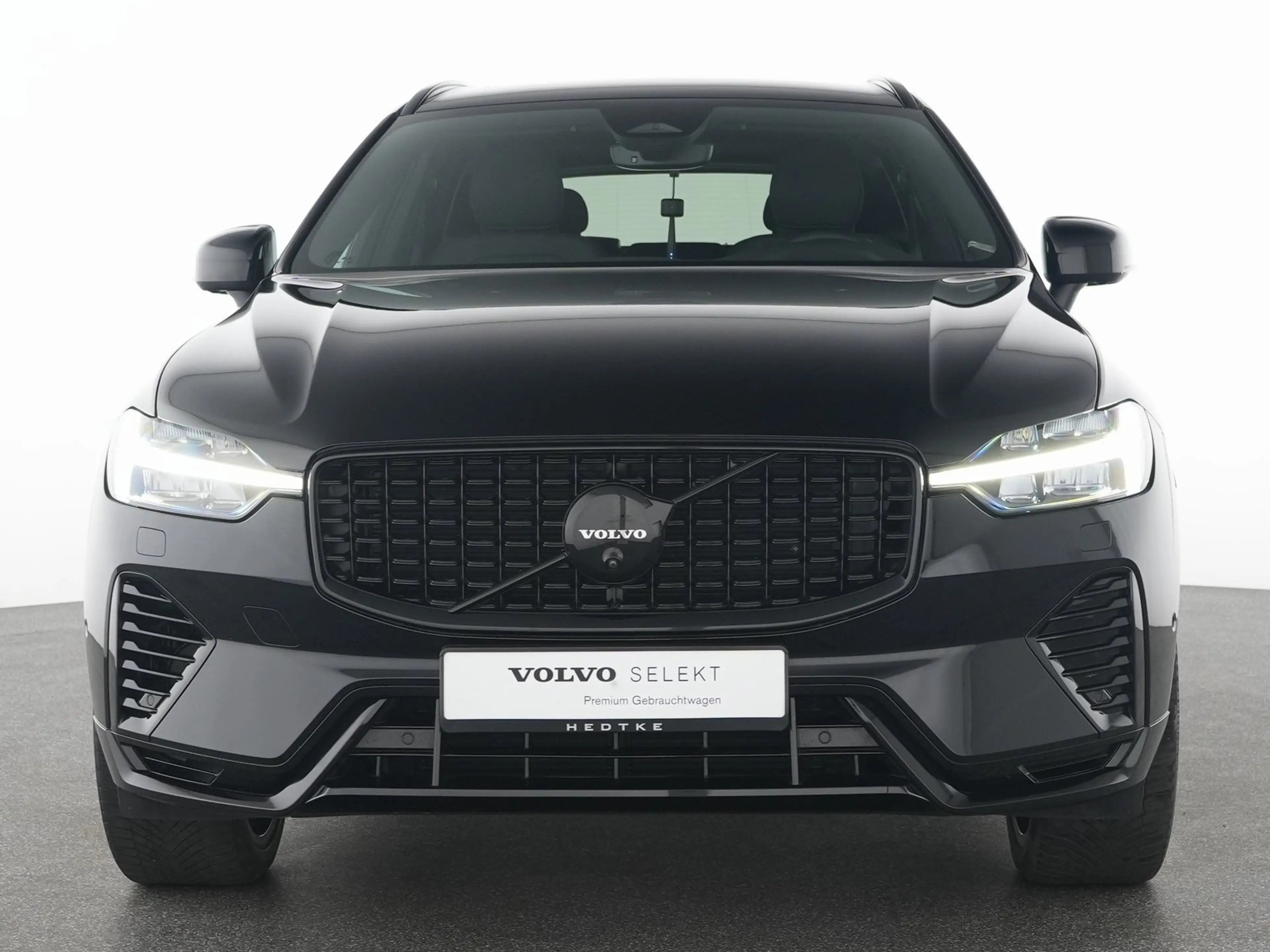 Volvo XC60 T8 AWD Plus Black Edition 360°GSHD*STHZ*21" — photo 15