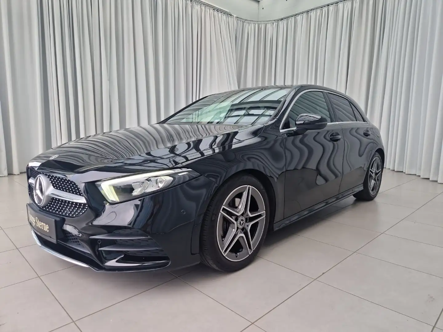 Mercedes-Benz A 180 Kompaktlimousine AMG Line SportS. Nero - 2