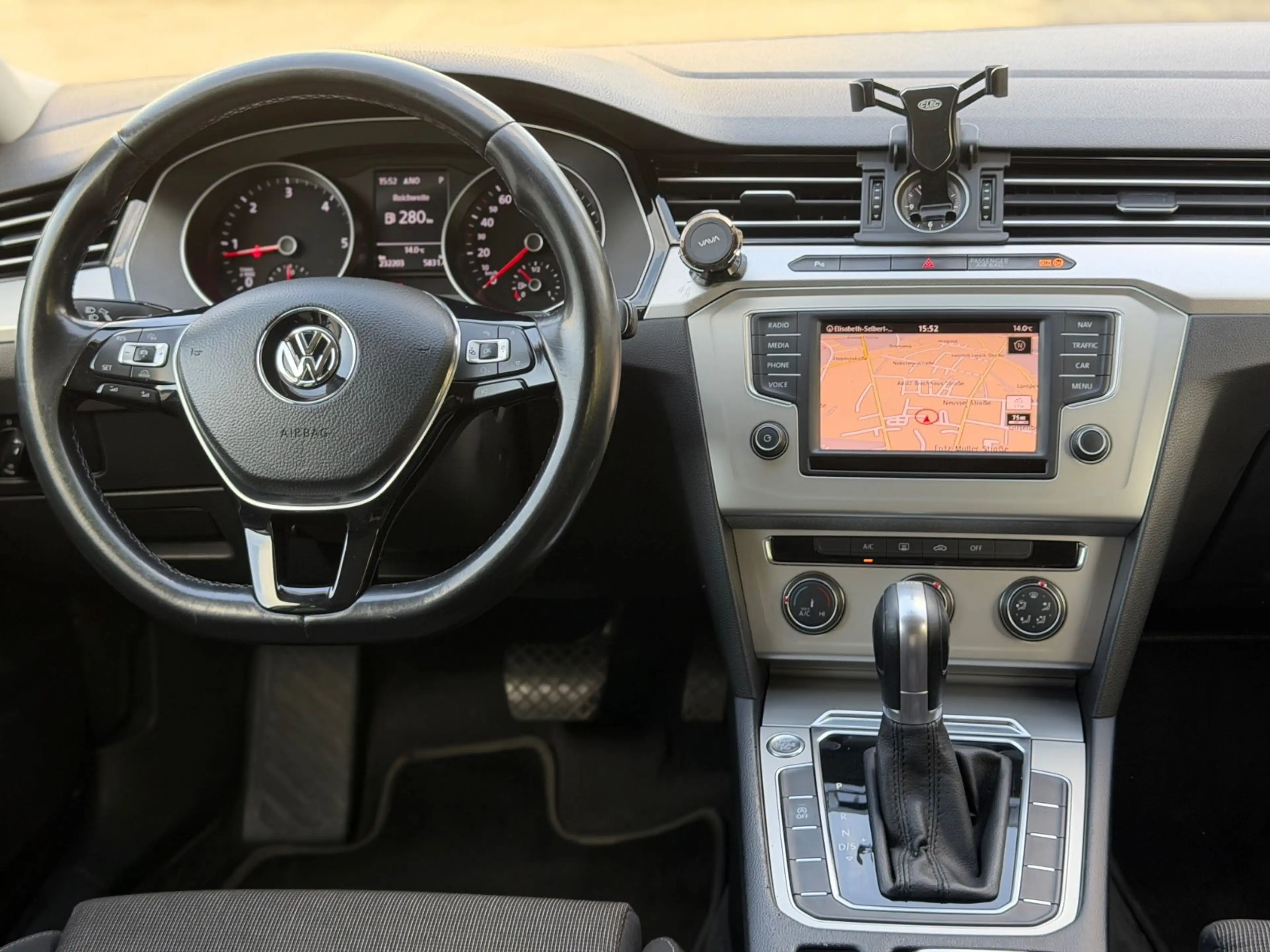Volkswagen Passat Variant Passat 2.0TDI DSG Comfortline BMT/Start-Stop Nav — photo 13
