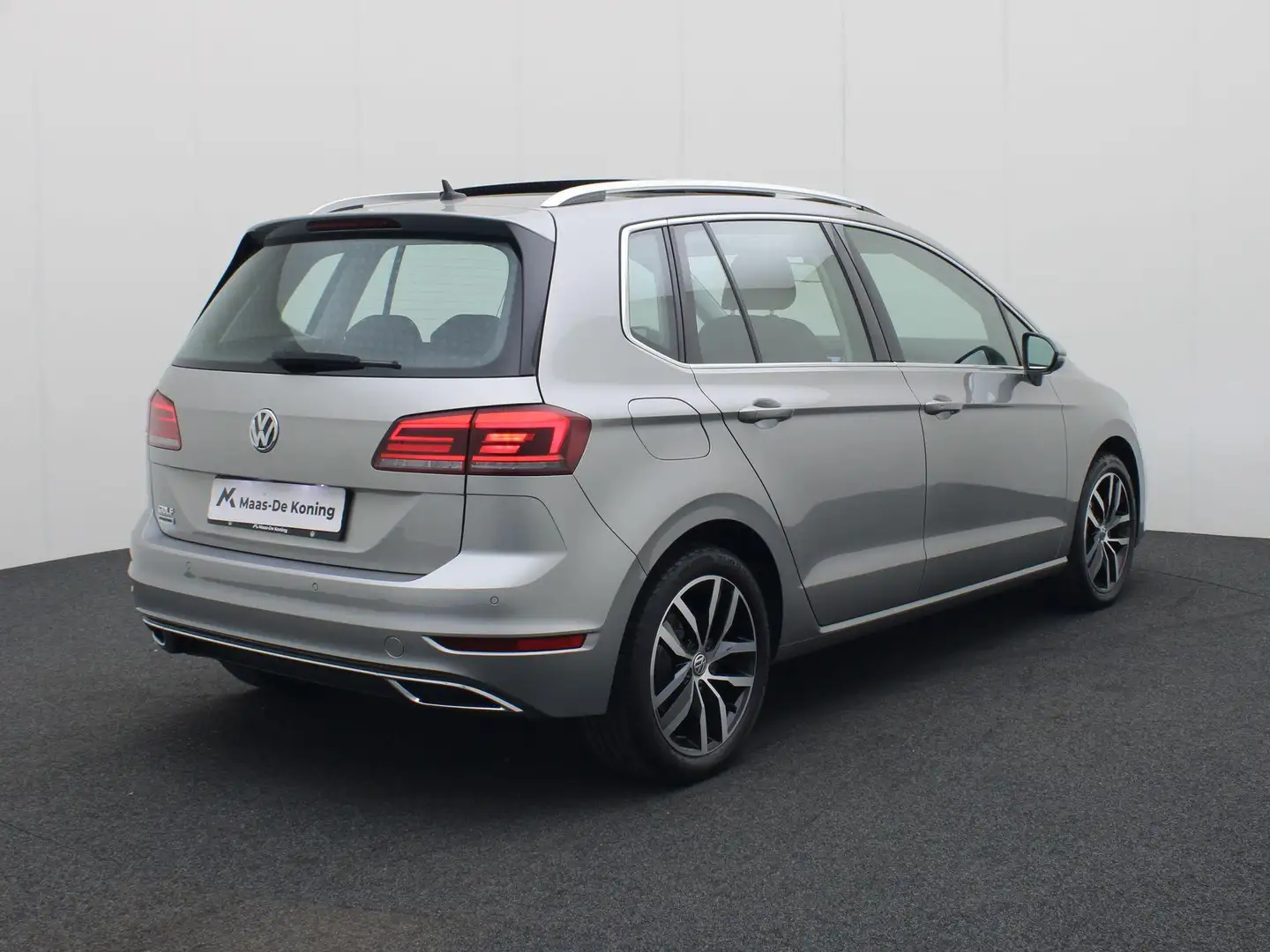 Volkswagen Golf Sportsvan 1.5TSI/130PK DSG ACT Highline · Panoramadak · Navi Gris - 2