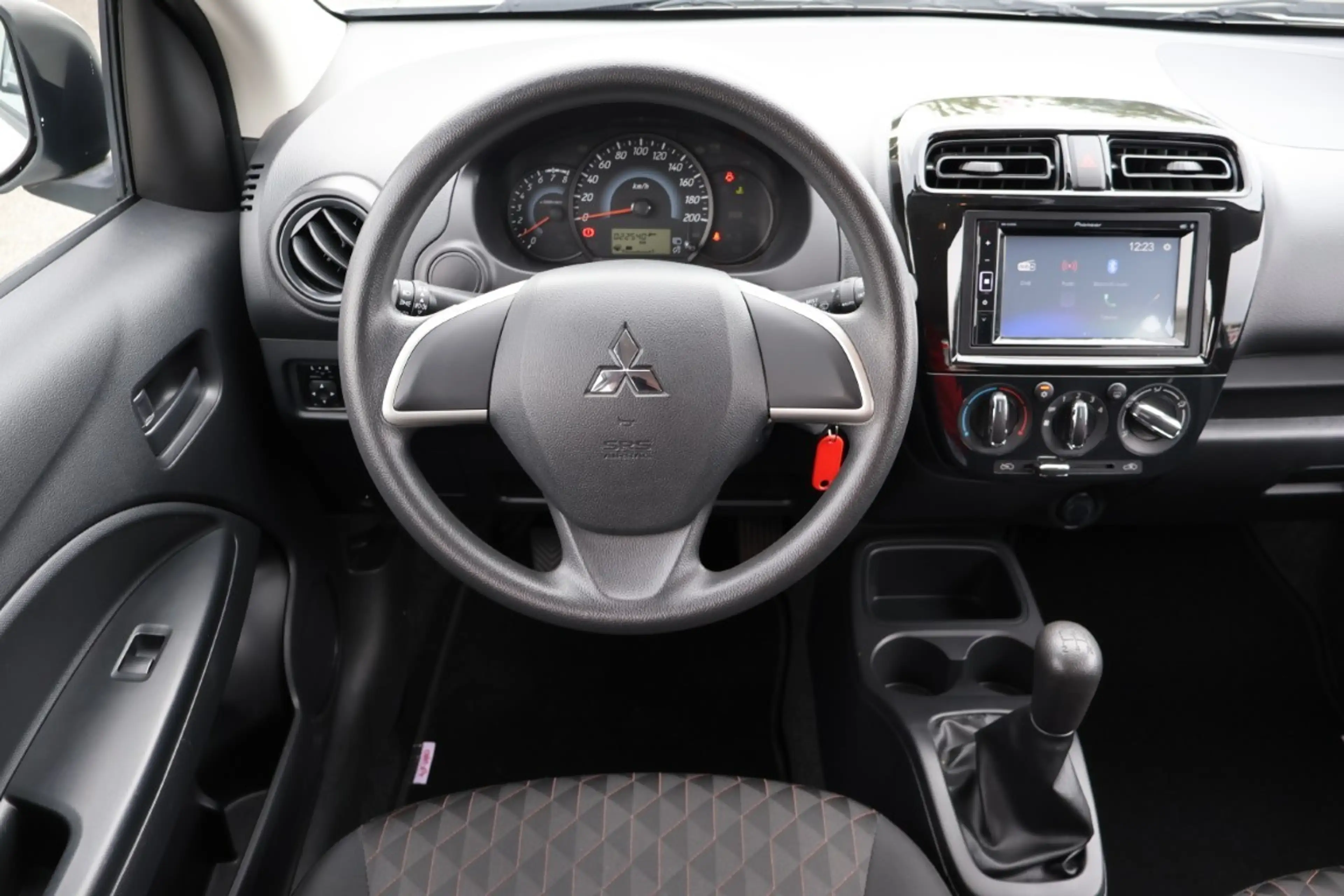 Mitsubishi Space Star 1.2 Select DAB Klima Freisprechanlage — photo 15