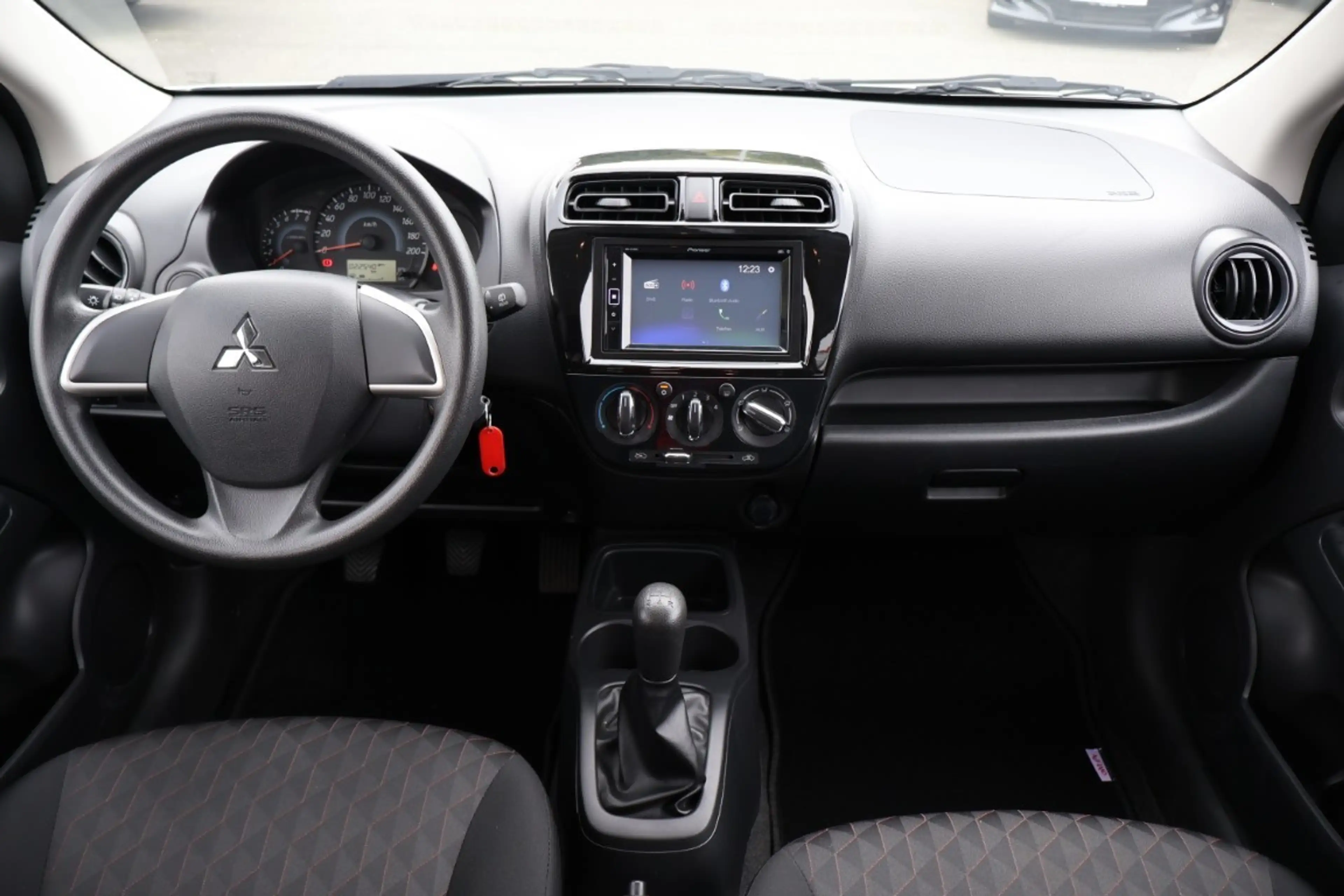 Mitsubishi Space Star 1.2 Select DAB Klima Freisprechanlage — photo 14
