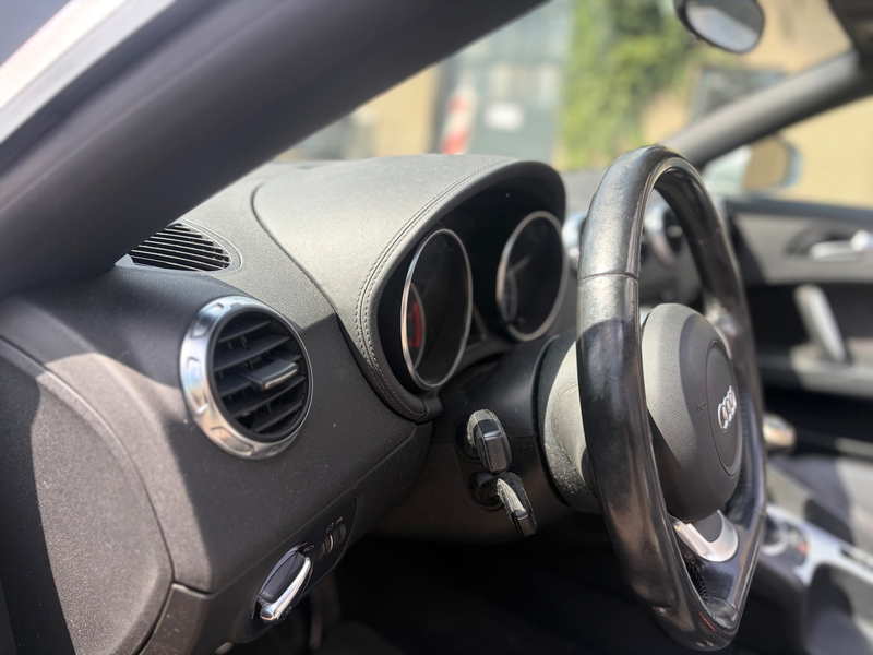 Audi TT Roadster 2.0 TFSI — photo 9