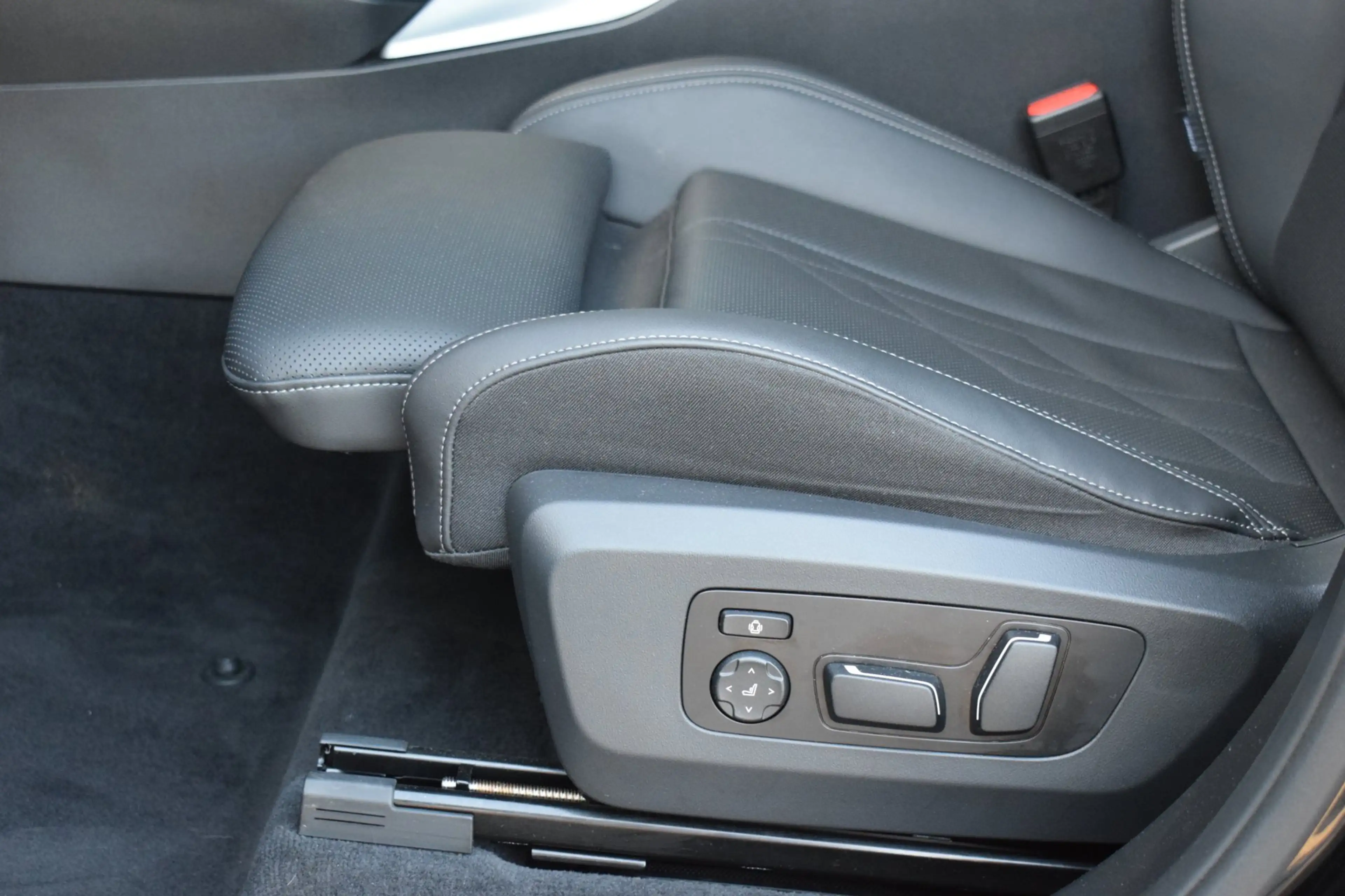 BMW X3 30e xDrive PHEV M-SPORT PRO / ORG.NED / PANORAMADA — photo 17