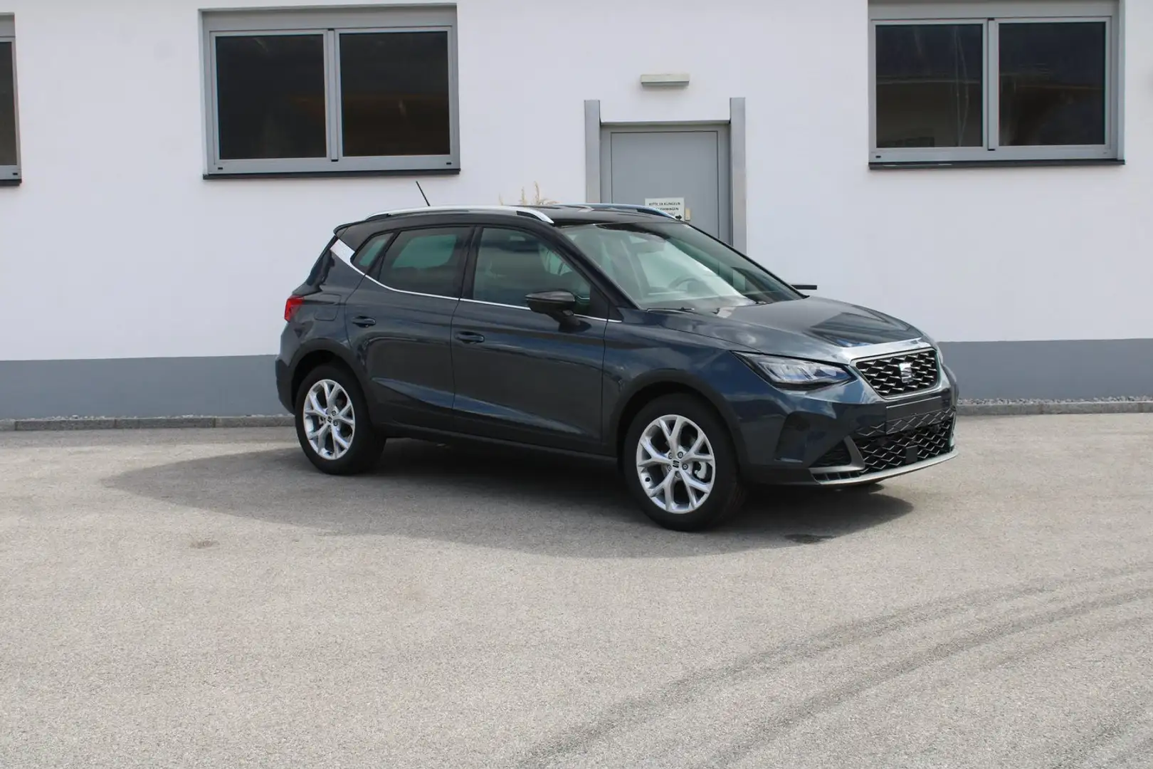 SEAT Arona FR 1.0 TSI Grau - 1