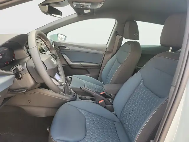 Seat Ibiza view 8