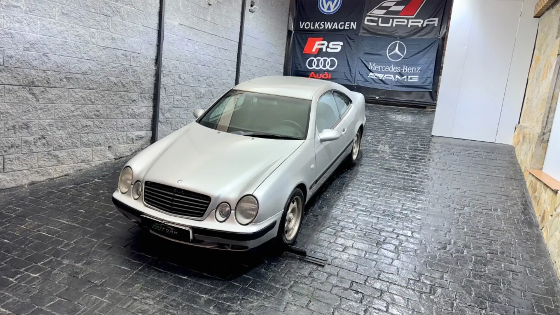 Mercedes-Benz CLK 200 Avantgarde Grijs - 2