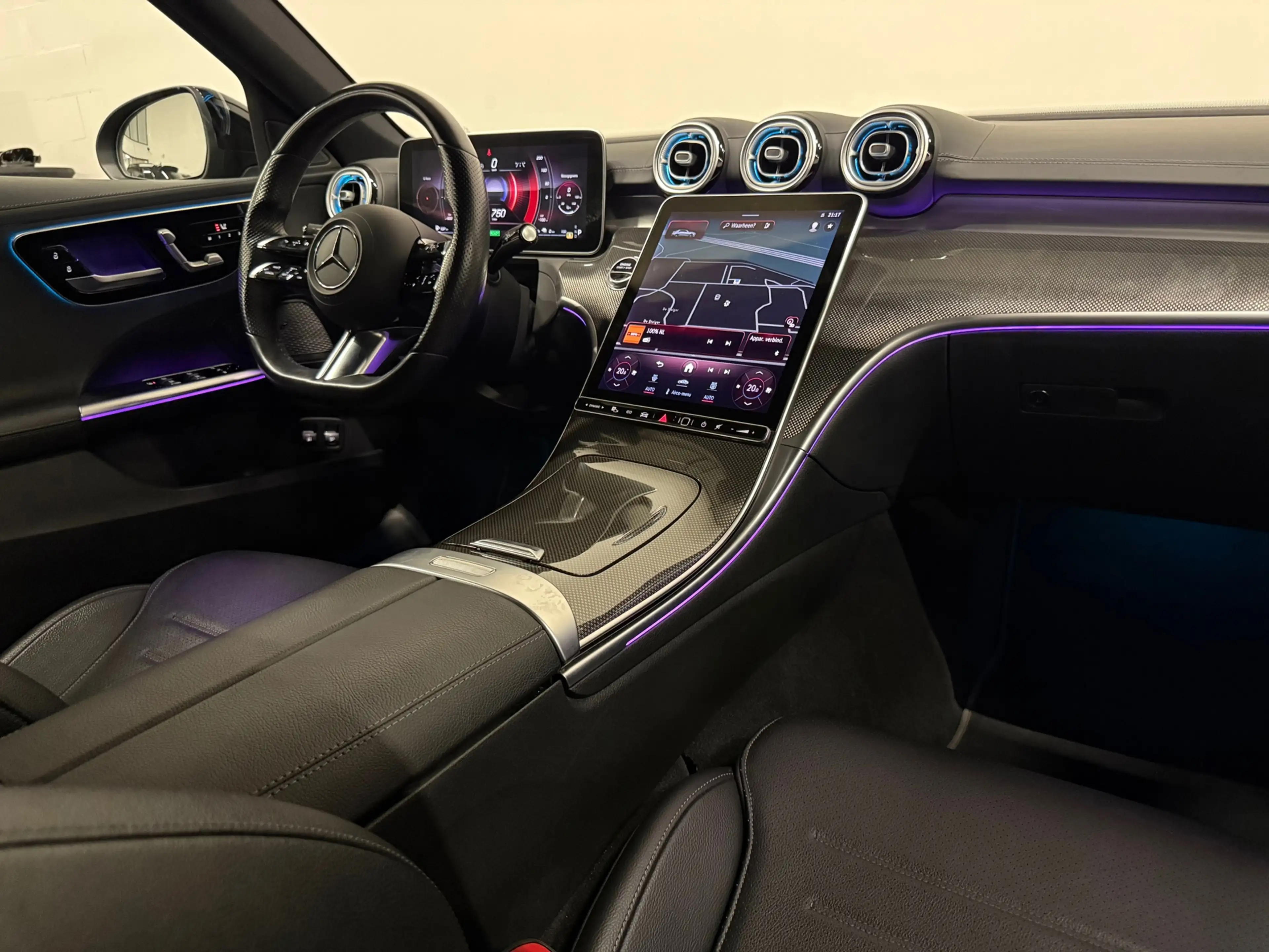 Mercedes-Benz C 300 e AMG C63 Pano Digital Sfeer 360 Memory — photo 2