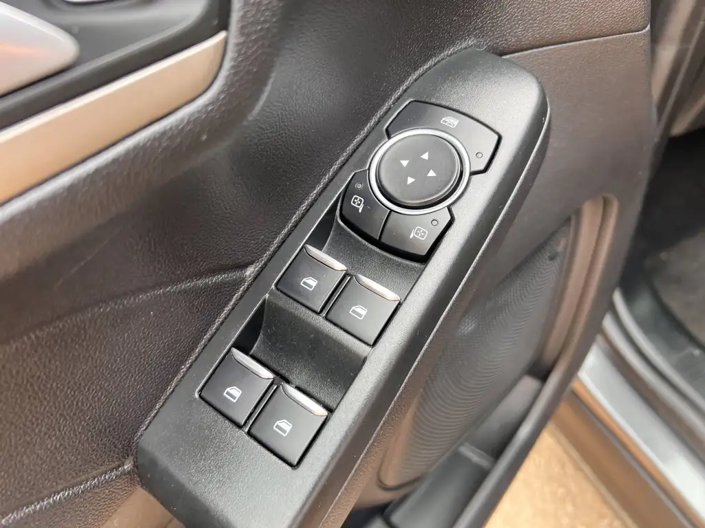 2021 Ford Escape SE | SYNC 3 | SiriusXM | Heated Seats — photo 6