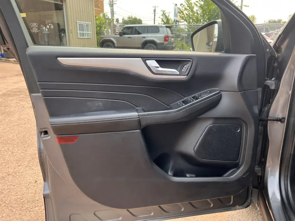 2021 Ford Escape SE | SYNC 3 | SiriusXM | Heated Seats — photo 5