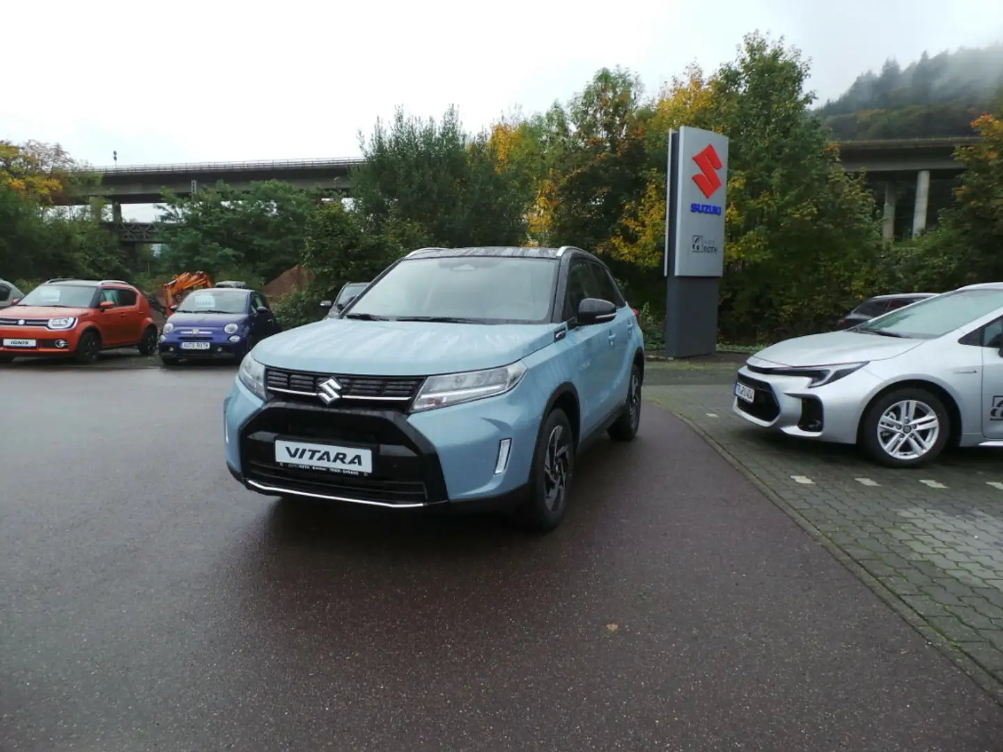 Suzuki Vitara 1.5 AGS Hybrid Comfort+ 4x4 zweifarbig Bleu - 1